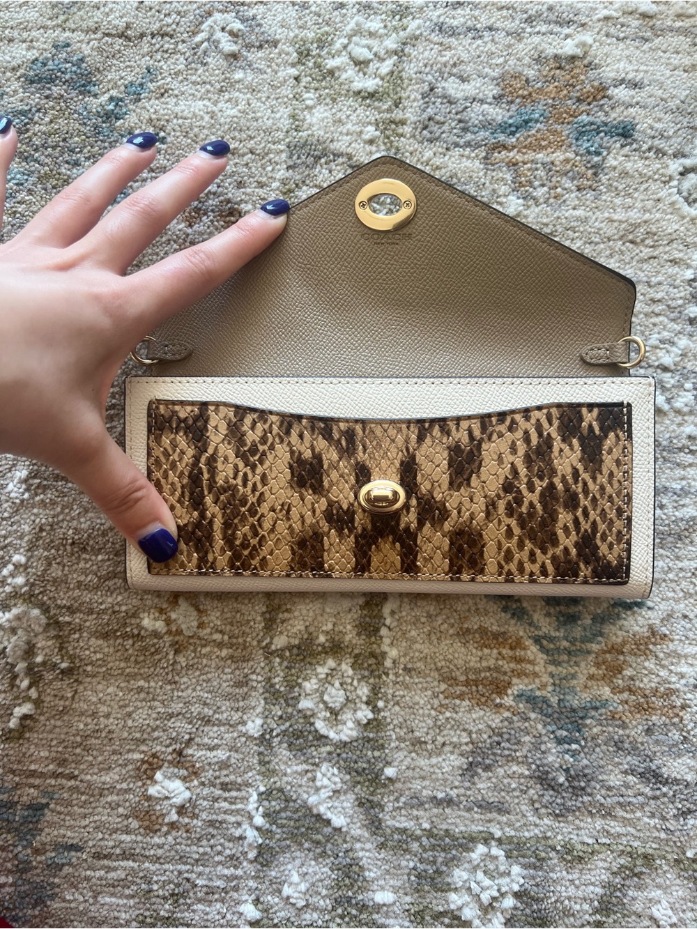 Coach Envelope Wallet on Chain - Picture 4 of 12